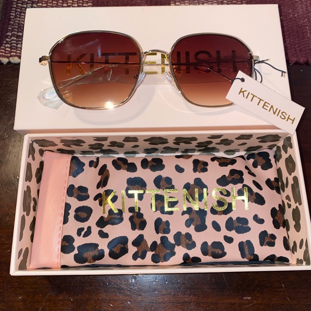 NWT Kittenish Tuscany Rounded Sunglasses in Brown